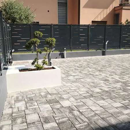 Lägenhet Graphite House By Topstaybergamo